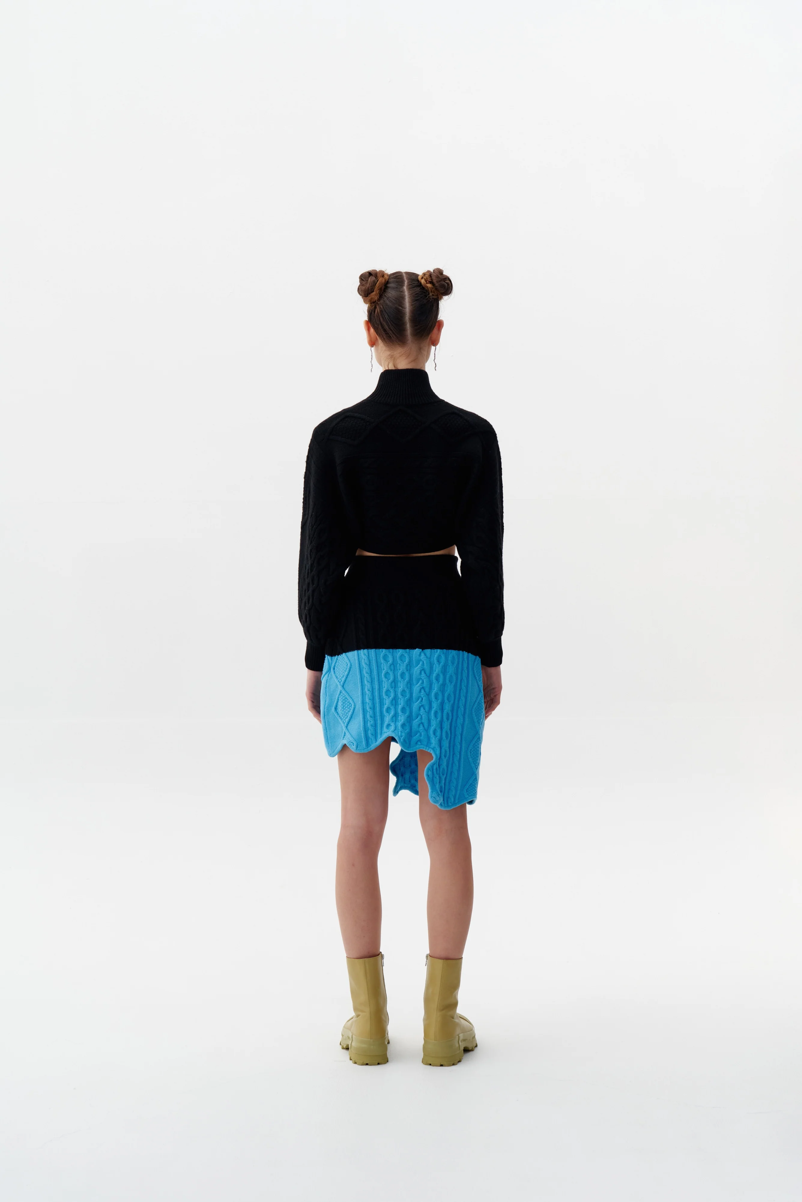 DIA MIXED CABLE KNIT WAVY MINI SKIRT - Image 4